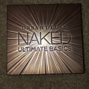 Naked Ultimate Basics eyeshadow